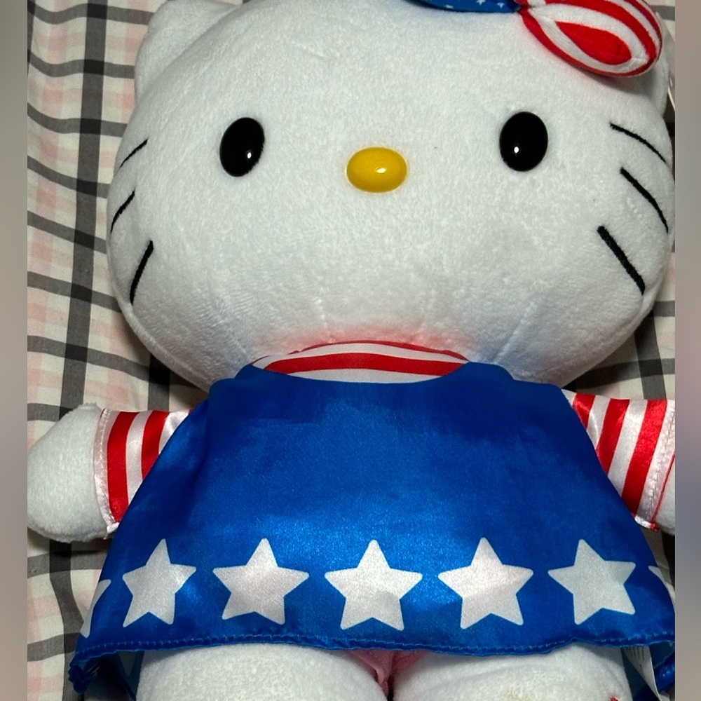 Hello Kitty 4th of July Stepper. 15 inches tall.  Excellent condition